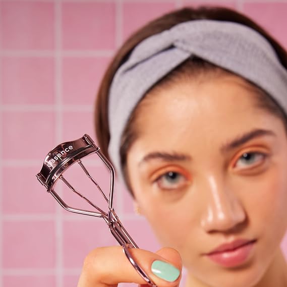 Essence All the Way Up Lash Curler, Gentle, Long-Lasting Lift